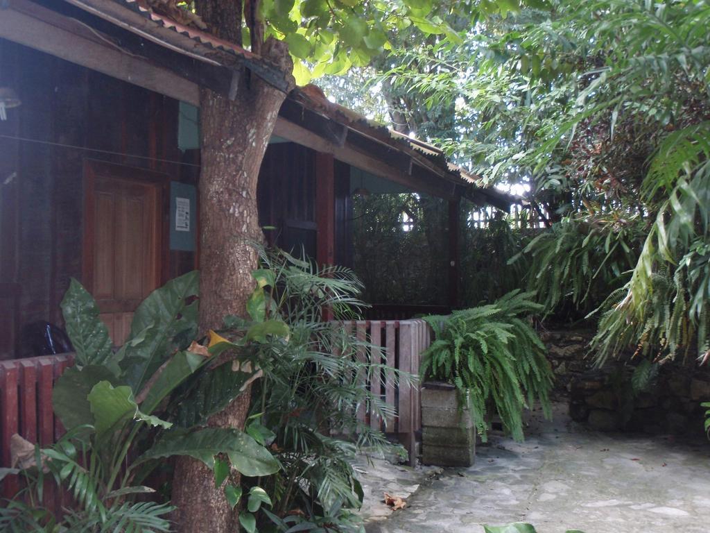 Guest House Posada Ixchel El Remate Esterno foto